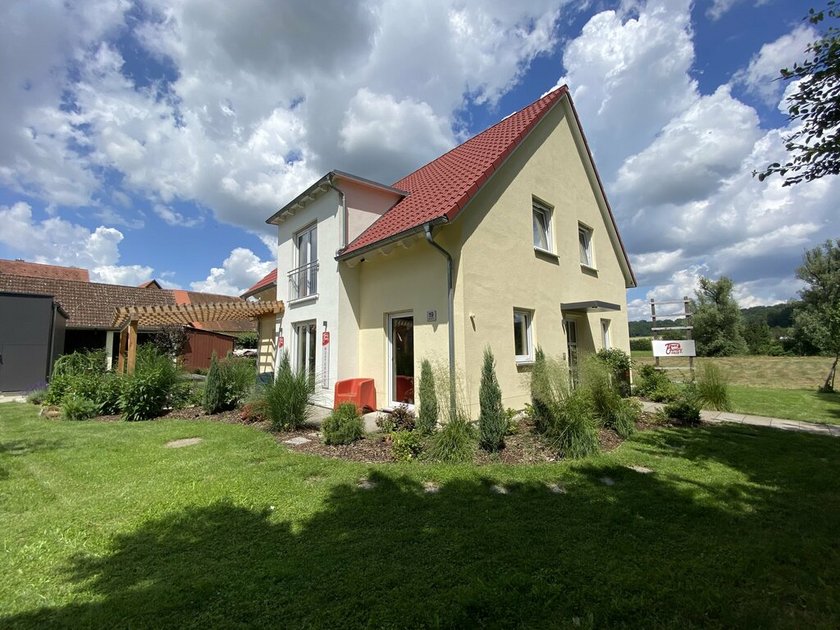 Musterhaus-Ansbach-Aussen-01 Musterhaus-Ansbach-Aussen-01